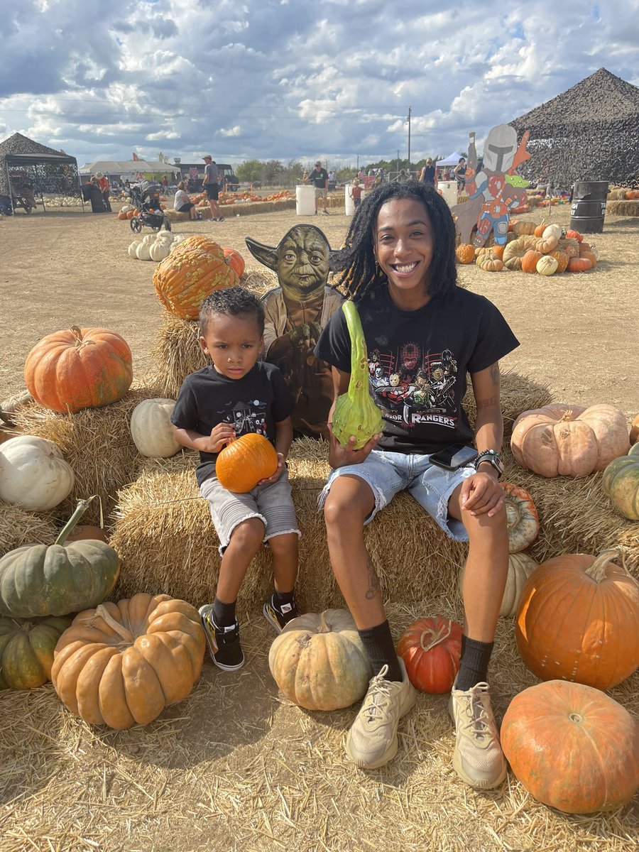 xojo_the3rd's tweet photo. Sunday, Oct 16 🎃🎃 https://t.co/M5WL9P3RgE