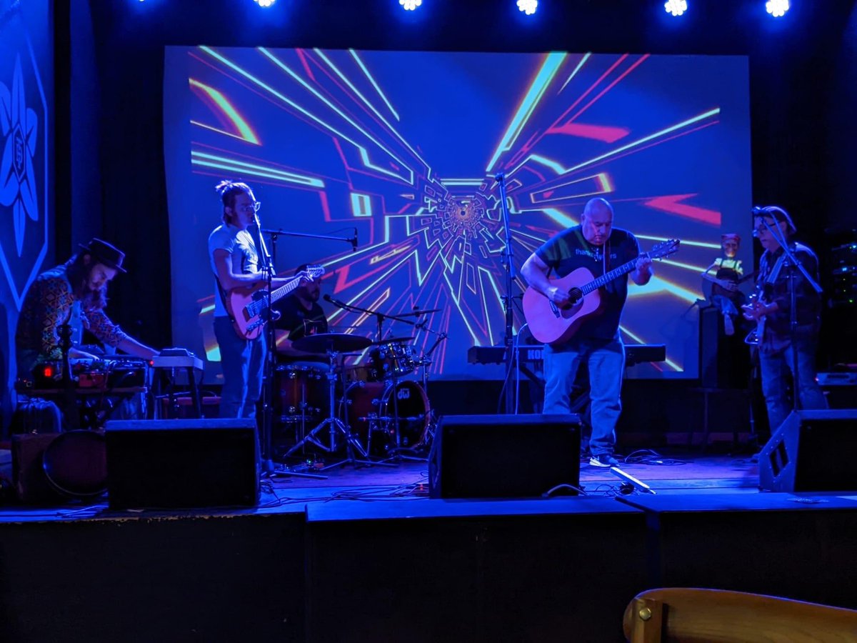 Cellar Jam <a href="/SBCtheCellar/">SBC's The Cellar</a> 

Photo credit: Wesley Walker