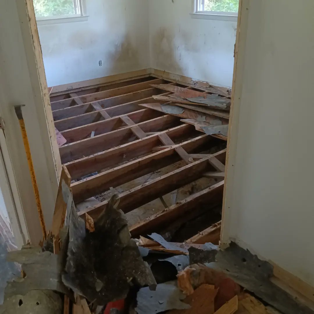 TheClayDowning's tweet photo. I've watched too many diy/home improvement shows and I have never seen them do this.
#diy #dirtyjobs #dirtyhands #dirtyhandscleanmoney #homeimprovement #softfloor #diytv #fixerupper #sidework #sidejob #sidehustle https://t.co/IqLd6gAATV