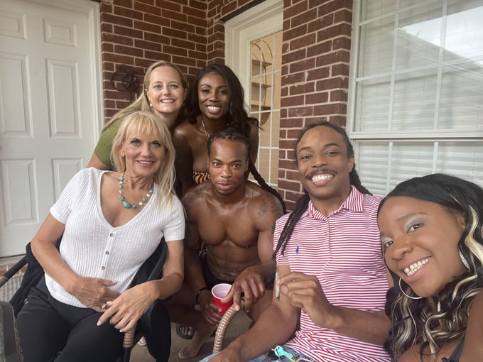 Good Times &amp; Great Vibez &hellip; Salute 2 @girlwspadetatoo @demondickjay2 @PresleyStClaire @Lyricskyxx @VeeSmilez<a class="tags" href="/tag/girlwspadetatoo">@girlwspadetatoo</a><a href="/tag/adult"class="tags"><span>#adult</span></a><a href="/tag/sexuality"class="tags"><span>#sexuality</span></a><a href="/tag/digitalmedia"class="tags"><span>#digitalmedia</span></a><a href="/tag/contentcreat"class="tags"><span>#contentcreat</span></a>