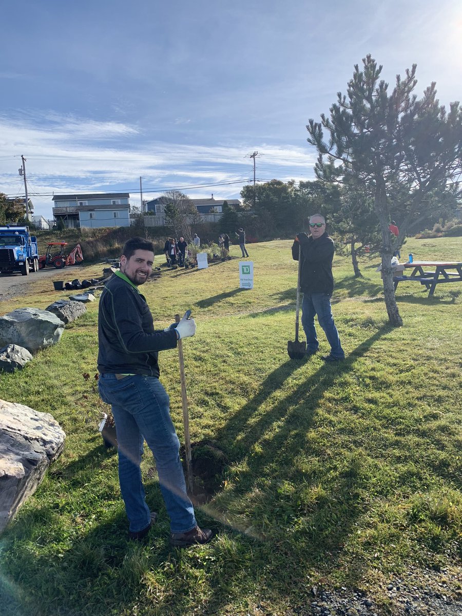 A huge thank you to all the volunteers who came out on Saturday to help with #TDTreeDays. Fantastic weather, awesome teamwork, and all for a great cause. #TD