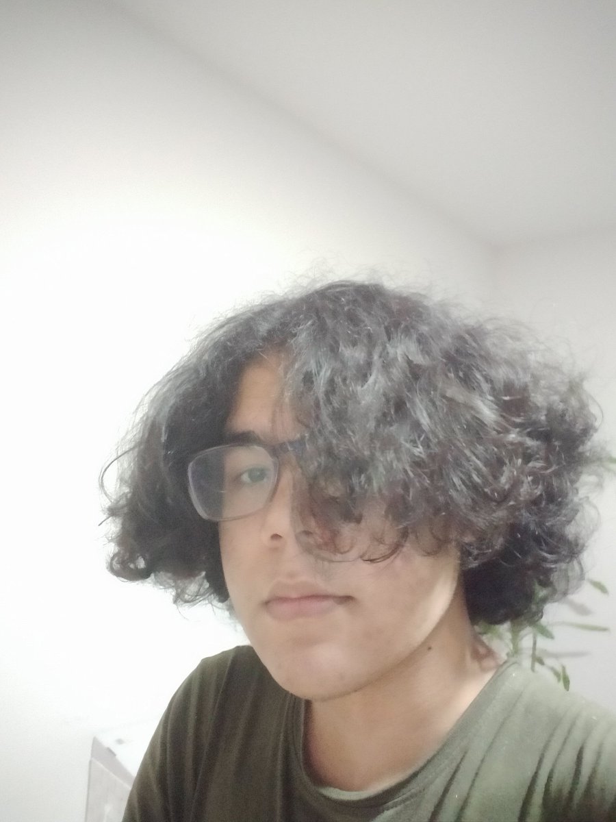 awadefructus's tweet photo. Im in a silly and girly mood 
(She/Her only)

#mcsrtwtselfieday https://t.co/qAp42s0ONl