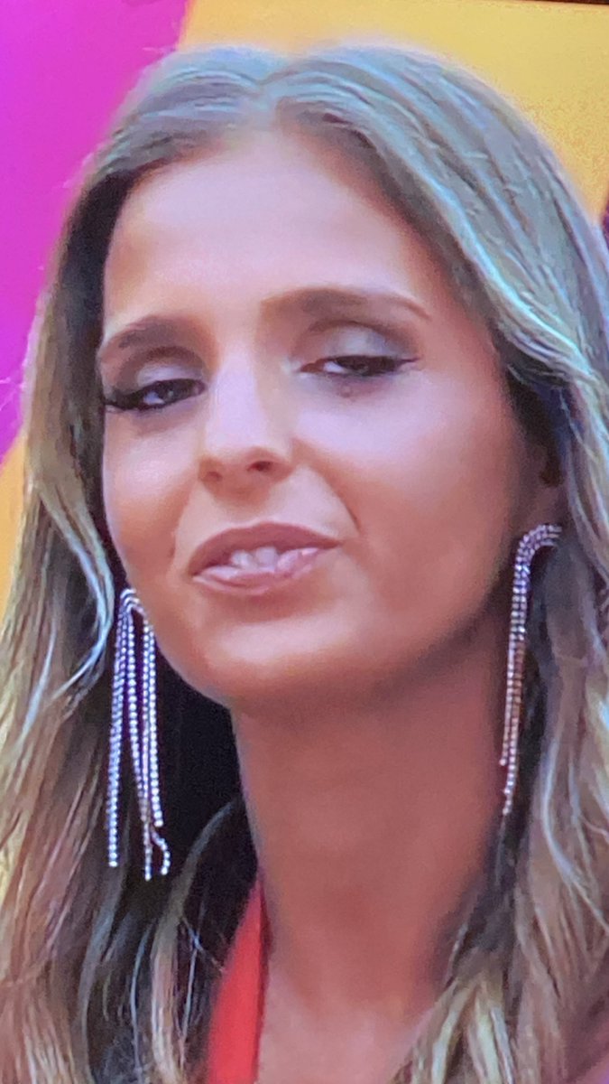 monicavaledgato's tweet photo. A cara da aziaaaaaa. Carrega Sónia! 🧚#bbtvi https://t.co/NOu1GCgSKl