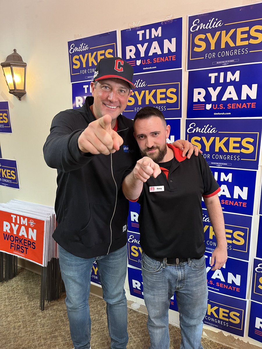 CoryFrizzell's tweet photo. Tim Ryan and I want YOU to have your voice heard in the Ohio midterms 🗳 Voting is from now until Nov 8 #TimRyanForSenate #WorkersFirst https://t.co/zgIJVHXiOF