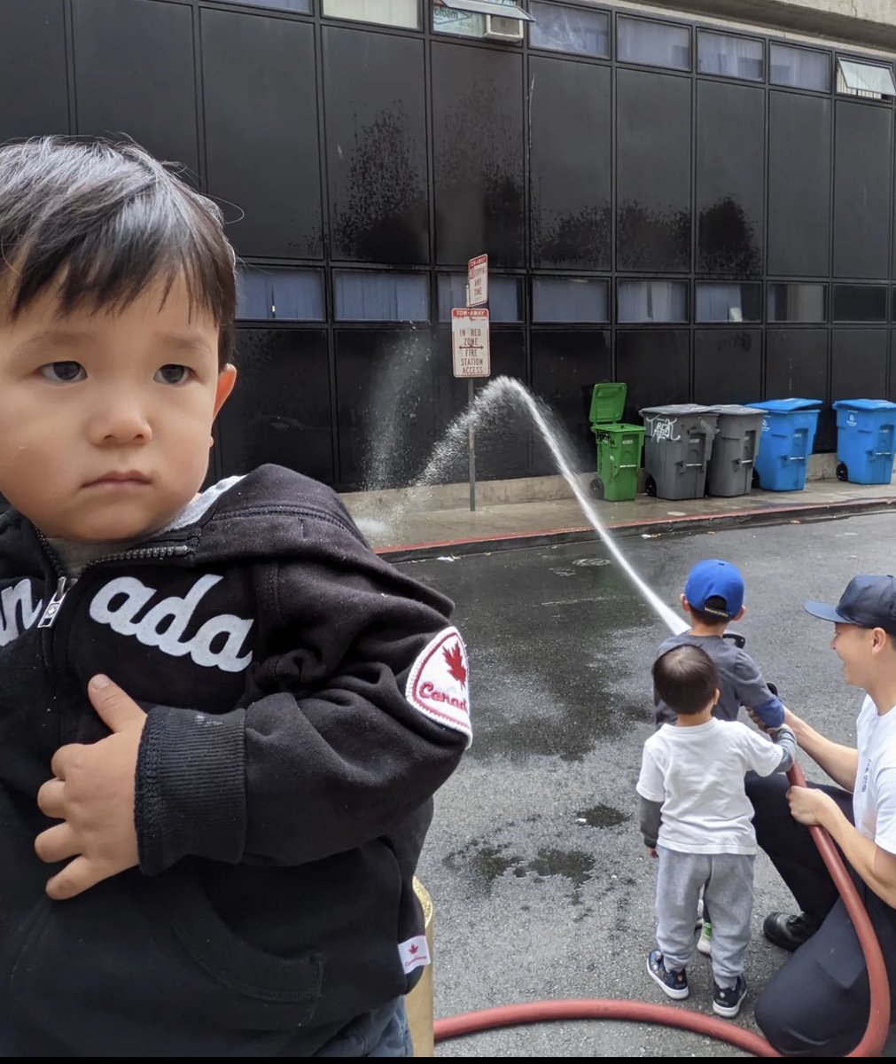 SFFDPIO's tweet photo. Thank you for sharing your experience with Fire Station 13 #SFFDFS13 for the Open House Yesterday. #FirePreventionWeek2022 https://t.co/lpRWyXQyQi https://t.co/C9US3cbnor