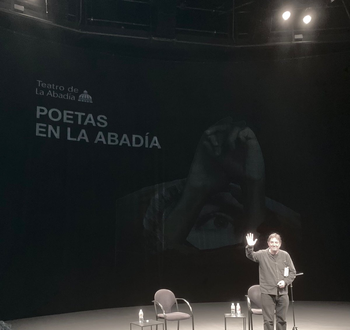 Gracias a Luis García Montero por este inicio inolvidable de nuestro nuevo ciclo #PoetasenLaAbadía . Cerramos la semana totalmente inspirados y con ganas de más. ♥️🥰

#teatrodelaabadía #poesía