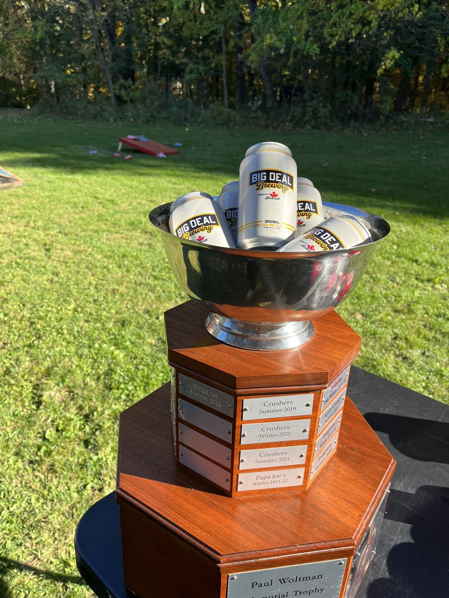 99mitchez's tweet photo. Adult hockey championship at its finest @RearAdBsBlog @ryanwhitney6 @MikeGrinnell_ @BizNasty2point0 @spittinchiclets https://t.co/GrJfJOAfX1