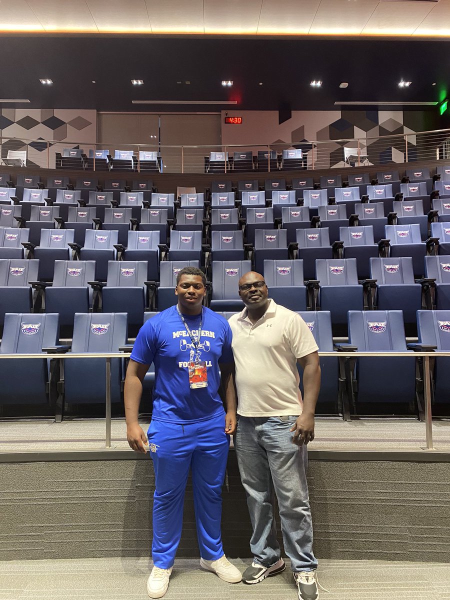 Great #WinningInParadise yesterday <a href="/FAUFootball/">Florida Atlantic Football</a> thanks <a href="/4Warinner/">Ed Warinner</a> 👌🏾<a href="/coachstephens56/">Franklin Stephens</a> @Mansell247 <a href="/McEachernFtball/">McEachern Football</a> <a href="/ChadSimmons_/">ChadSimmons</a> <a href="/SouthernSwagg4/">Junior Baker NLR</a> <a href="/Jagcount/">Corey Johnson</a>