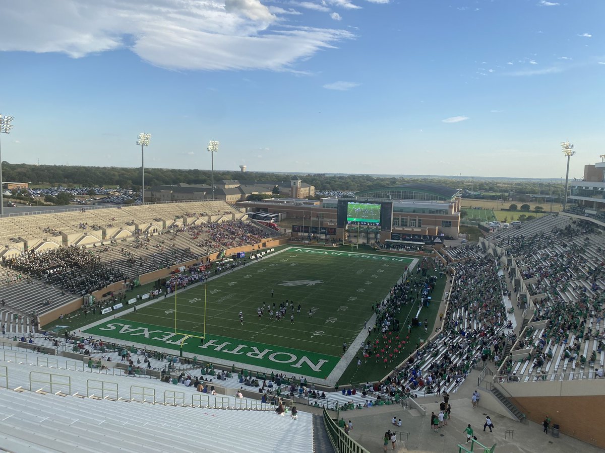 RumseyJax's tweet photo. Great day at North Texas 🦅🟢
#GMG #TRENCHLINE
I love the direction of their program & the toughness of their team!! I'Il be back VERY soon!!
@CoachClemUNT @MikeBloesh @JasonSmith_OL @CoachClemUNT
@RobertGordonjr1 @JasonMartinezz
@SethLittrell @CoachGBryant @Chaz_Bracci https://t.co/YUQHIaRljG