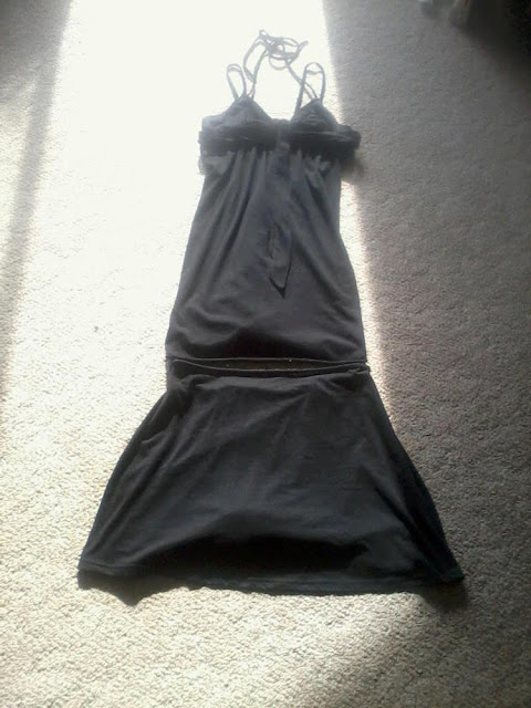 AilsaForshaw's tweet photo. This dress was just way too long for me, so I
cut it along the bottom
Take the bottom section of the dress that you've cut off, fold it in at the back, like a Kilt, with Pleats, sew
Now you've got a new short dress & a cute skirt!
#DoctoredUp β»οΈππ
https://t.co/JzId4l2Kzp https://t.co/FHX7O2ZOpZ