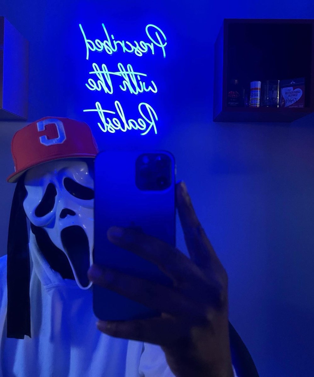 officialDR_'s tweet photo. Patiently waiting on ππ.ππ.ππ π» #SpookyEdition β£
β£
π | Link below https://t.co/TpASbGZkqU
