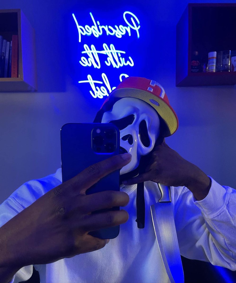 officialDR_'s tweet photo. Patiently waiting on ππ.ππ.ππ π» #SpookyEdition β£
β£
π | Link below https://t.co/TpASbGZkqU