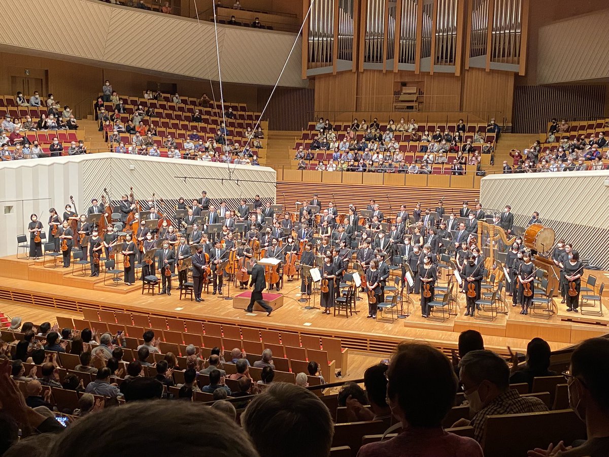 Yujii1954's tweet photo. Shosty#4ノット東響の名演が今も頭を駆け巡る。Moの煽りは控えめで、オケが自然体で作曲家の魂にシンクロした印象。この境地に到達したコンビにbravo👏Fg. @mogami_oboe Fl.＠isseyVn @mizutani_akira に敬礼🫡 各パートの音を明瞭に響かせてくれるホールにも改めて👏@Tokyo_Symphony @summer_muza https://t.co/jeBfdTbQNY