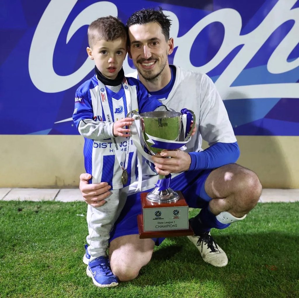 evokosto23's tweet photo. I left it late but in the final hour got my first Championship with my childhood club. Thank you football. Thank you dad. Thank you #hellas 🇬🇷 🕊 https://t.co/jK0z2ejP9g