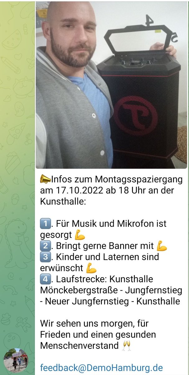 schnappi_e's tweet photo. Letzte Woche waren es max. 20 TN, die im Regen über die Fußwege schlichen. Wetterprognose für morgen Abend: 80% Regenwahrscheinlichkeit. #hh1710 #TomNaumann #Kunsthalle #coronawatchhh #nonazishh #RabimmelRabammelRabumm https://t.co/yHrTCBGMWF