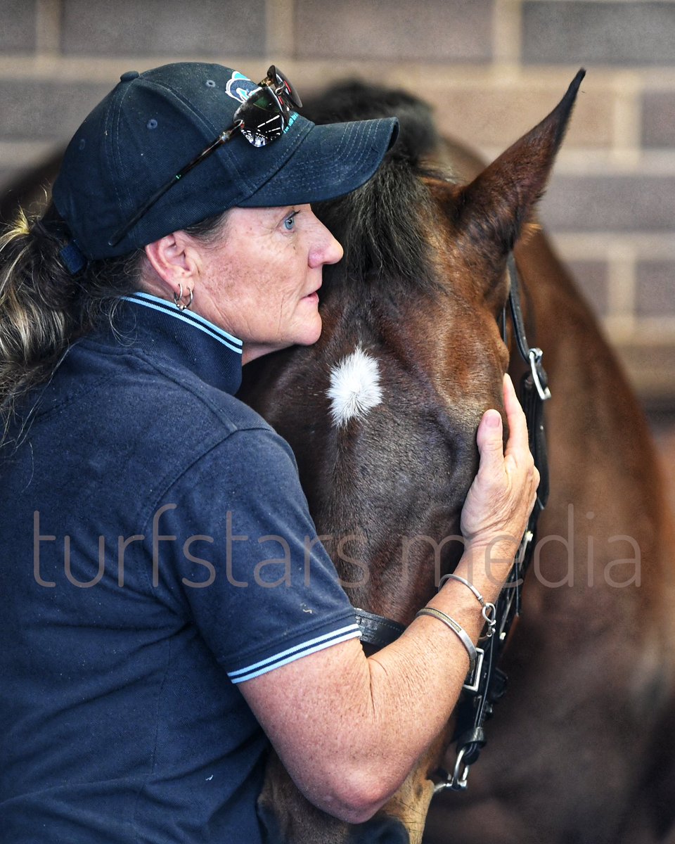 LisaGrimm9's tweet image. The wonderful #REDZEL ! Great to see him again looking so well and with the honours of leading out the #Everest field !