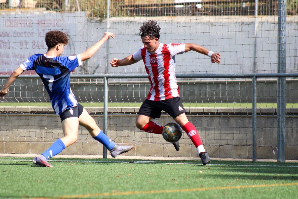 FCCardedeu's tweet photo. El Juvenil A guanya el seu partit davant el @CFBadalonaFutur (1-0)

Partidàs dels nostres jugadors, que han lluitat fins al final per endur-se una merescuda victòria, la segona consecutiva, després de la victòria al camp de l’Escala.

Enhorabona equip‼️🤩 https://t.co/xDTDZ2A1zB