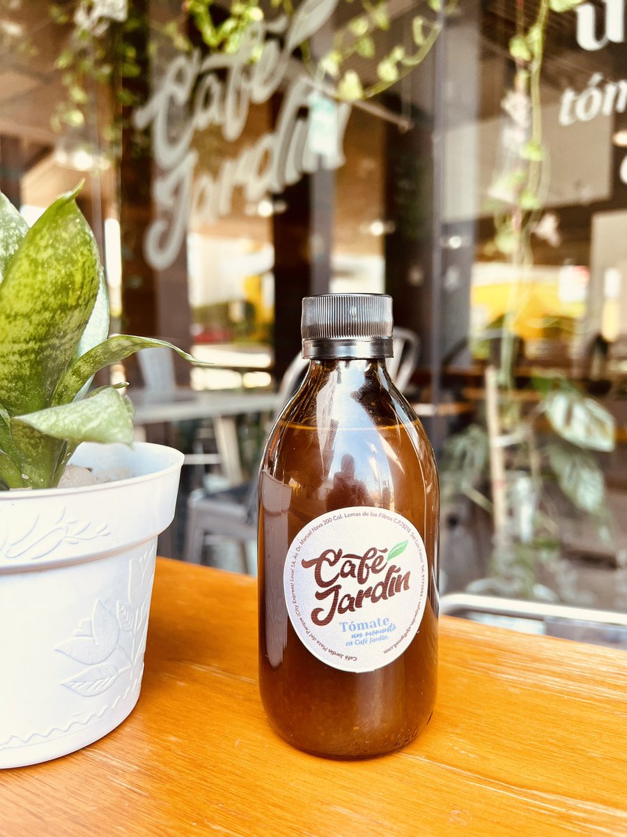 cafejardinslp's tweet photo. #ColdBrew podrán venderte otros 
Pero el primer #cafefrio ORGULLOSAMENTE POTOSINO lleva #litchi 🔝 

Ahora para llevar, lo pruebas y si te gusta? Nos promueves 🙏🏼 #consumelocal https://t.co/skcdYhg7RC