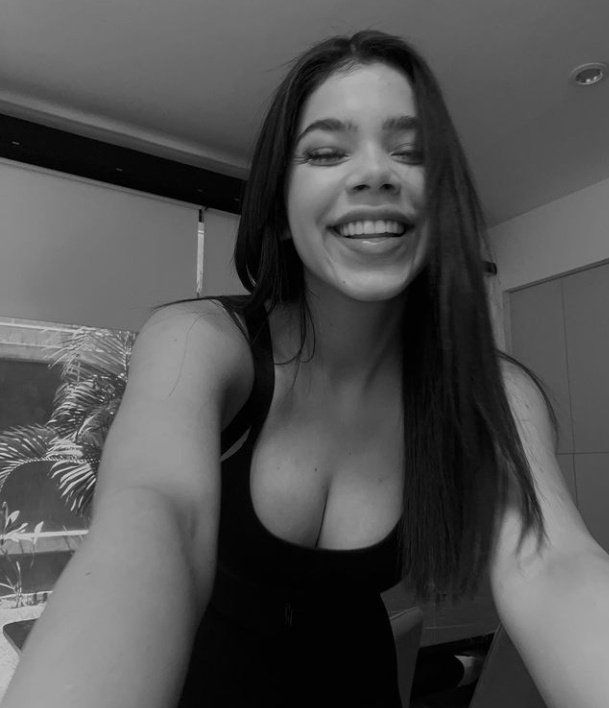 si me vas a sonreir asi de lindo hago lo que me pidas