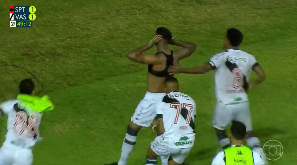 PapoNaColina's tweet photo. ISSO AQUI É FUTEBOL, VOCÊ QUERENDO OU NÃO!

INVERSÃO DE VALORES? AQUI NÃO! https://t.co/xhsubEJbFm