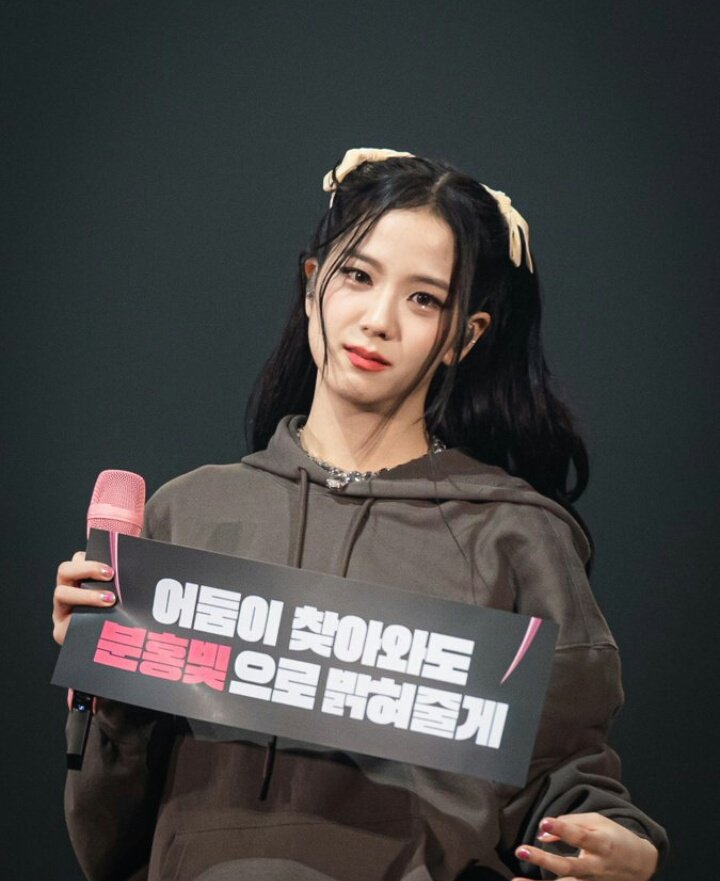 AsmarPorras's tweet photo. Me dio penita ver a Jisoo llorar 💔💔💔 https://t.co/HZ4kyGNy5N