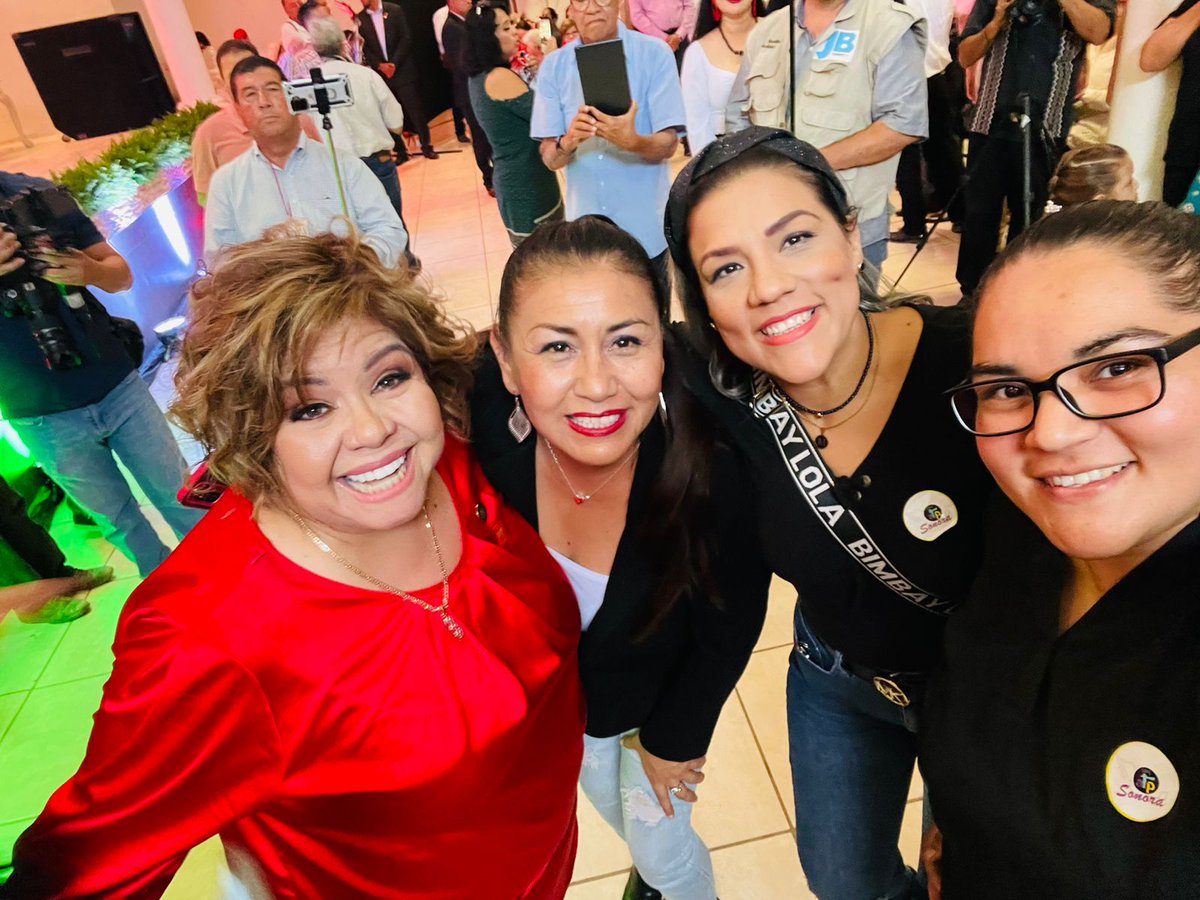 GINAPUGAOSUNA's tweet photo. @vzquezshirley Enhorabuena Maestra y Diputada un excelente informe de trabajo,los Maestros ATPs del Estado de Sonora y del País reconocemos su fuerza de gestión y el invaluable apoyo a las necesidades del gremio educativo, y porque las cosas se hacen  y Bien...💯👌👍💪🅰️✝️🅿️ https://t.co/wHcpSGDAgE