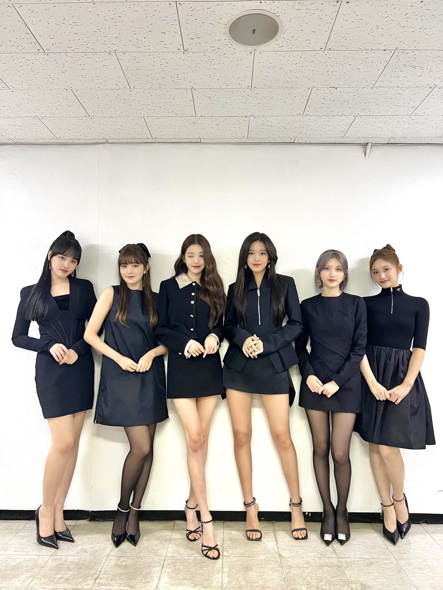 isforive's tweet photo. holaa, me creé esta cuenta para apoyar a todas las miembros de ive mediante bingos, dinámicas, stream, etc, agradecería que me dieran un rt para que llegue a más dives <3

아이브 #아이브 @IVE_twt @IVEstarship https://t.co/ME0hgO7SlJ