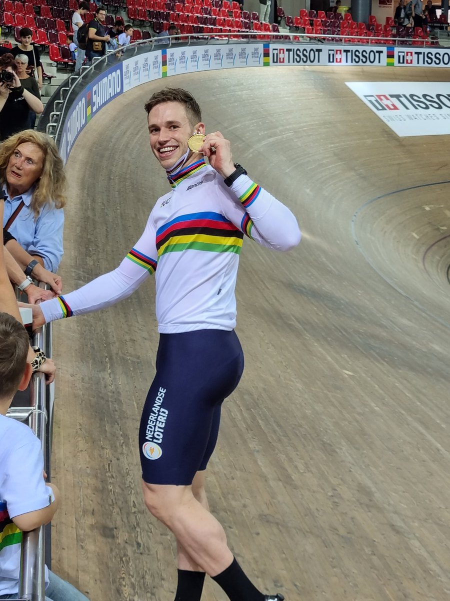 Tychoh88's tweet photo. Gefeliciteerd @HarrieLavreysen met je 11e wereldtitel.🥇 Super prestatie vandaag op de sprint. #brabantsport #baanwielrennen https://t.co/iOs6CJkhvO