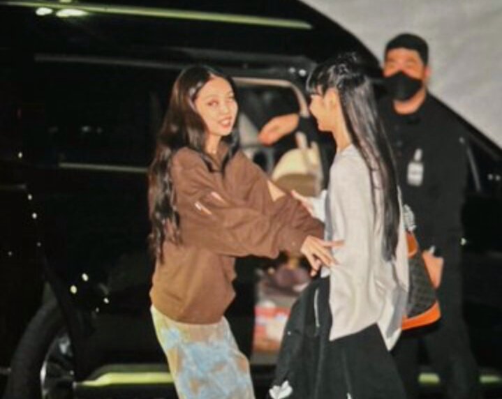 AsmarPorras's tweet photo. Que viva el jenlisa ooohhh ¡¡💋😍 https://t.co/n4zfSR0RDq