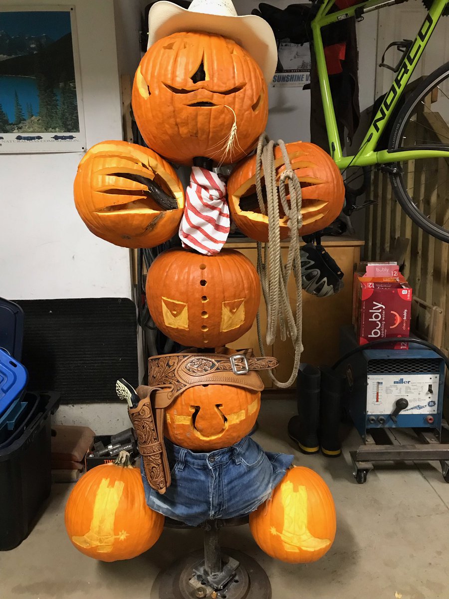 A little twist on the pumpkin carving this year. Meet Clem…well, that’s what the girls call him. #pumpkincarving #Halloween2022