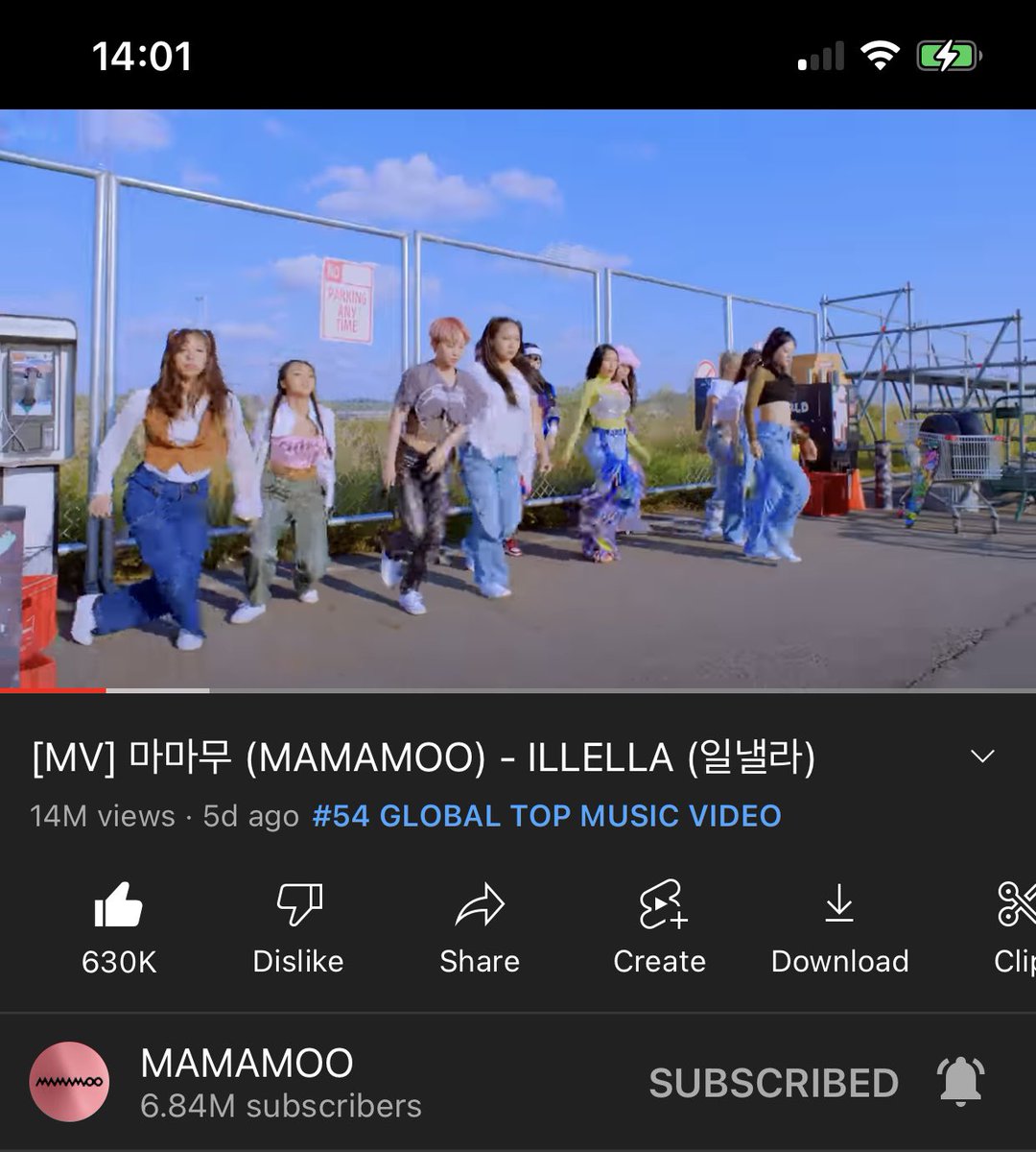 Avrinia_'s tweet photo. @lunaestreIIad0s @RBW_MAMAMOO My first ot4 cb. Thank you for all that you do tv-nim! https://t.co/uGpoGO28yA