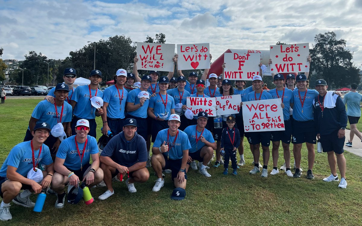 USDbaseball's tweet photo. San Diego baseball on Saturday participated in the #WalktoDefeatALS in Mission Beach.
Fundraising through the Walk drives bold and urgent innovation as we march together toward a treatment and ultimately a cure for ALS.
#WinningInTheCommunity | #GoToreros https://t.co/l2dYa0svYu