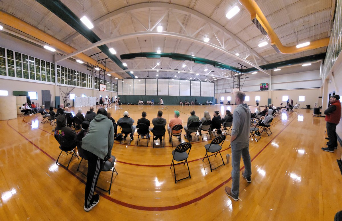 Last game of the day two local teams are in a hard-nose close game, as @AlvirneBoysHoop takes on @NHSNBasketball