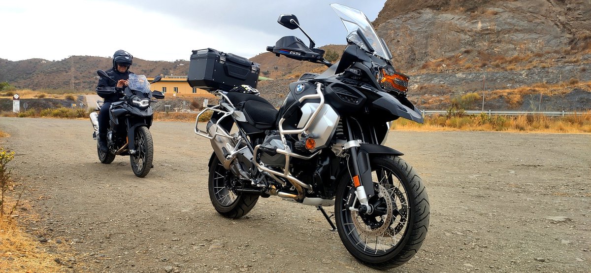 lincerider's tweet photo. Ruta de este domingo 16/OCT/2022: #Málaga - #VélezMálaga - #VentasdeZafarraya - #AlhamadeGranada - #Carabermeja.✌️🐱

#LinceRider 
#BlackBetty 
#BMW
#GS
#GSA
#Adventure
#TripleBlack
#MakeLiveARide 
@RutasMoterasMLG https://t.co/Is1nFMvgC6