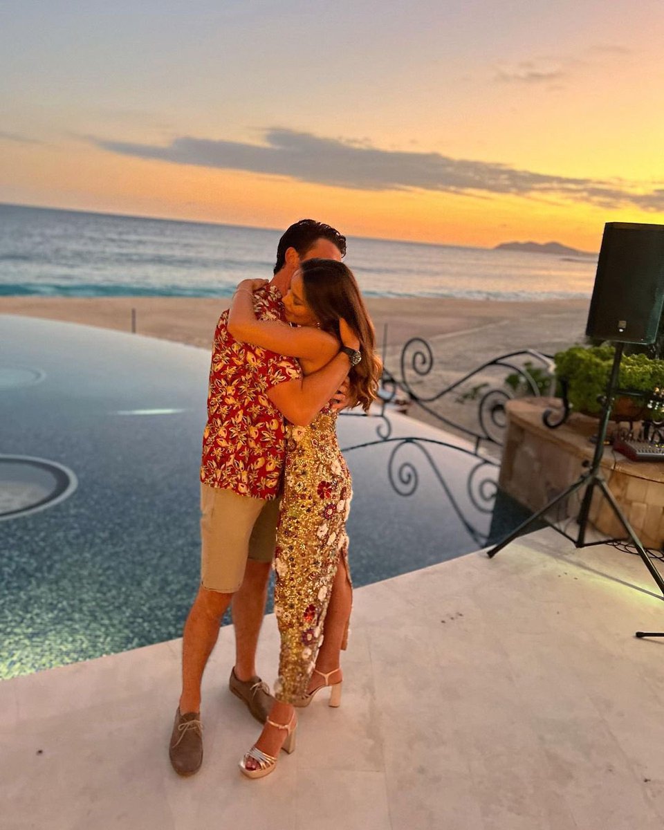 📸 Miles and Keleigh celebrating her 30th birthday. Happy birthday, Keleigh! 

(Keleigh Teller via Instagram)