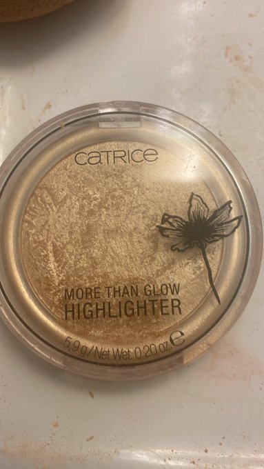 @CatriceSA - I purchased the &ldquo;More Than Glow&rdquo; Highlighter. Used it today for the first time &amp; LOVE the<a class="tags" target="_blank" title="On Twitter" href="/?out=eyJ0eXAiOiJKV1QiLCJhbGciOiJIUzUxMiJ9.eyJpYXQiOjE3MjU5MDU0NTIsImlzcyI6InR3cG9ybnN0YXJzLmNvbSIsIm5iZiI6MTcyNTkwNTQ1MiwiZXhwIjoxNzU3NDQxNDUyLCJyZWRpcmVjdF91cmwiOiJodHRwczovL3R3aXR0ZXIuY29tL0NhdHJpY2VTQSJ9.hfBRqd65DFQXk5IngEZR5Yn_PRGu1bMhlcmwnJKYzx1cse4Lnep-_ojPUG7Hmc75WBOBNy0jfjzgH0GtmaJWZQ">@CatriceSA</a><a href="/tag/inlove"class="tags"><span>#inlove</span></a><a href="/tag/highlighter"class="tags"><span>#highlighter</span></a><a href="/tag/catrice"class="tags"><span>#catrice</span></a>