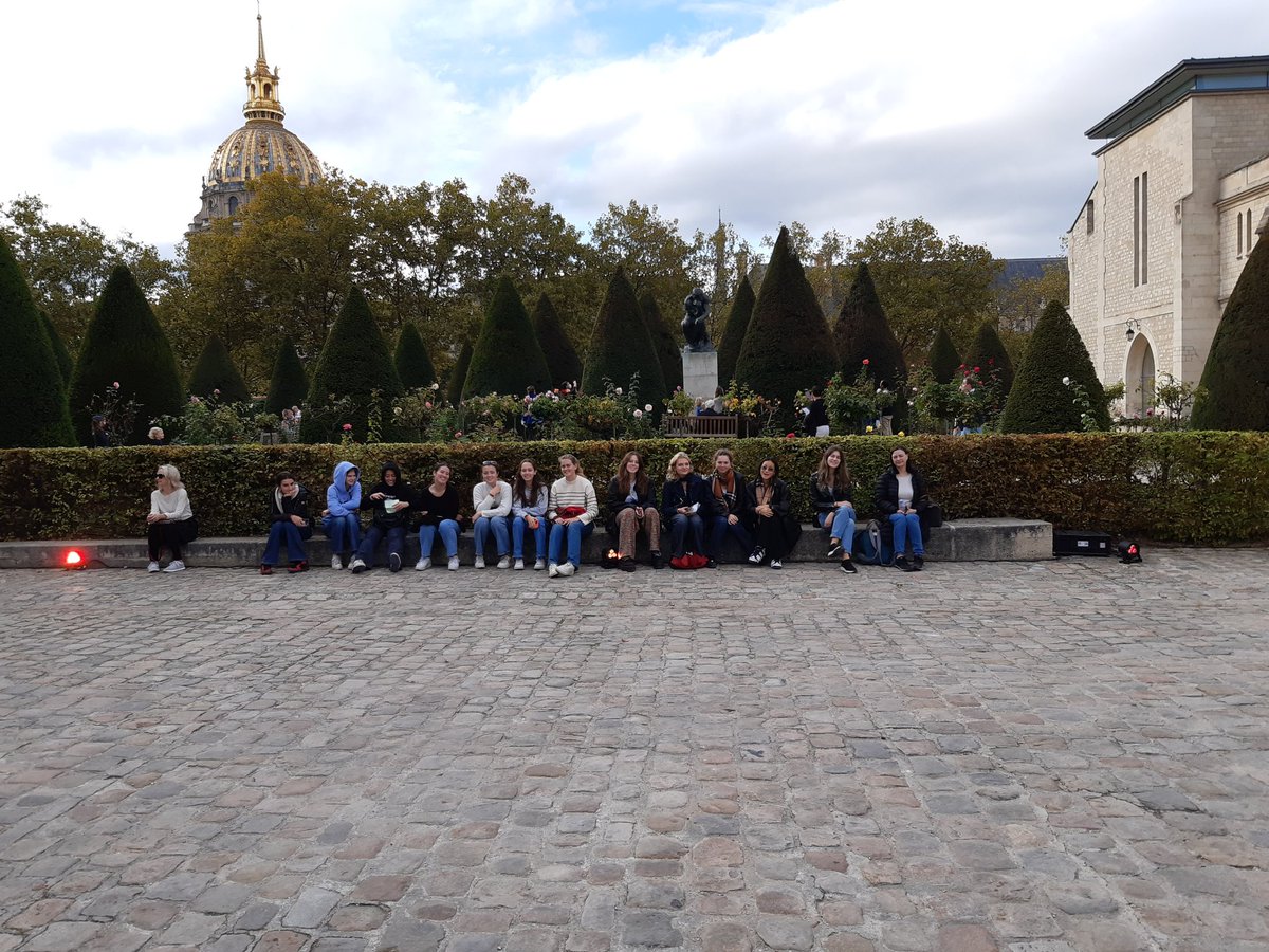 Amelia a parlé de la Cathédrale de Rodin