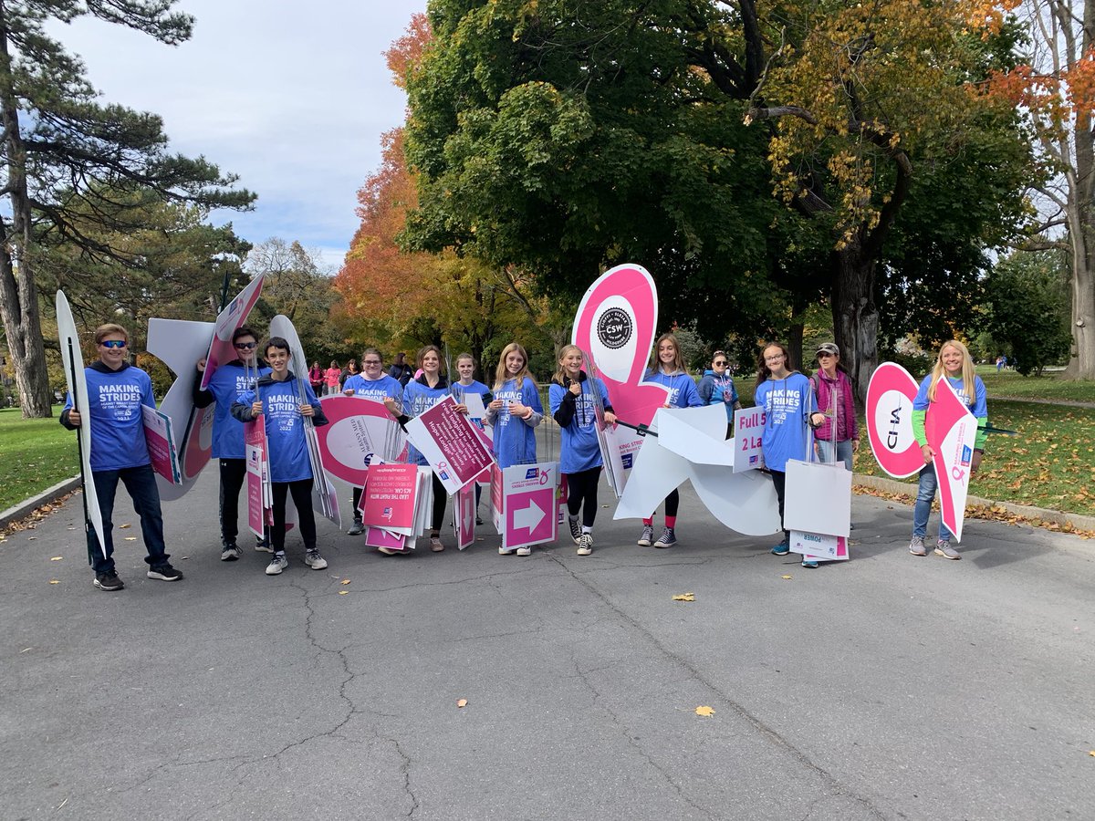 MohonRunner's tweet photo. Clean up crew! Mohon XC at the #albanystrides breast cancer walk. 20 athletes &amp; parents volunteered for 4 hours! Great job today. @MightyPrincipal @MohonSports @NYSPHSAA @ACSCAN_NY https://t.co/P2DV0OEZYq