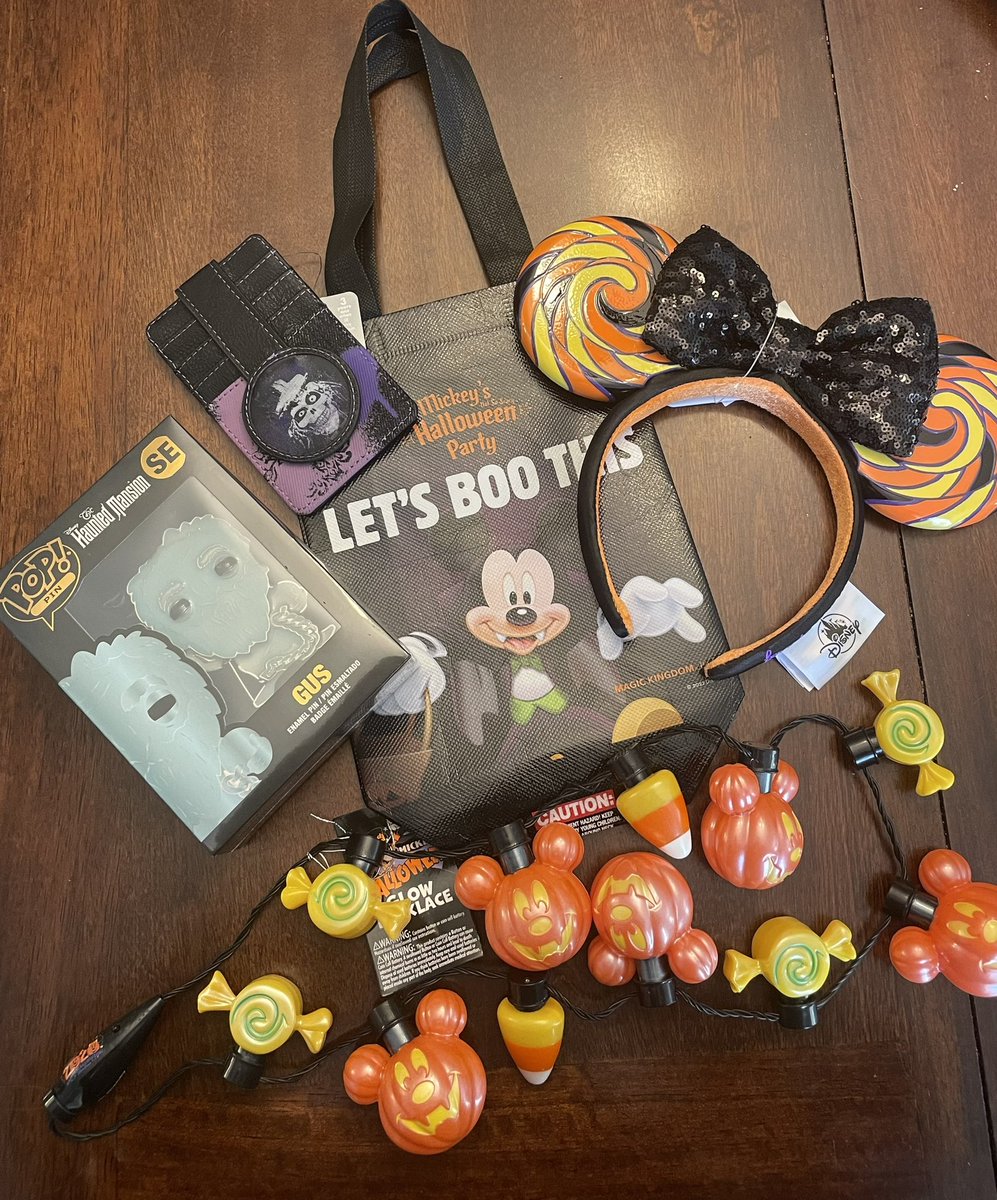MTADA_WDW's tweet photo. Hey OHANA check our IG account to enter in our #Halloween #giveaway !!!! #disney #disneyworld #disneyfamily #marriedtoadisneyaddict https://t.co/aqJGZqbwCT