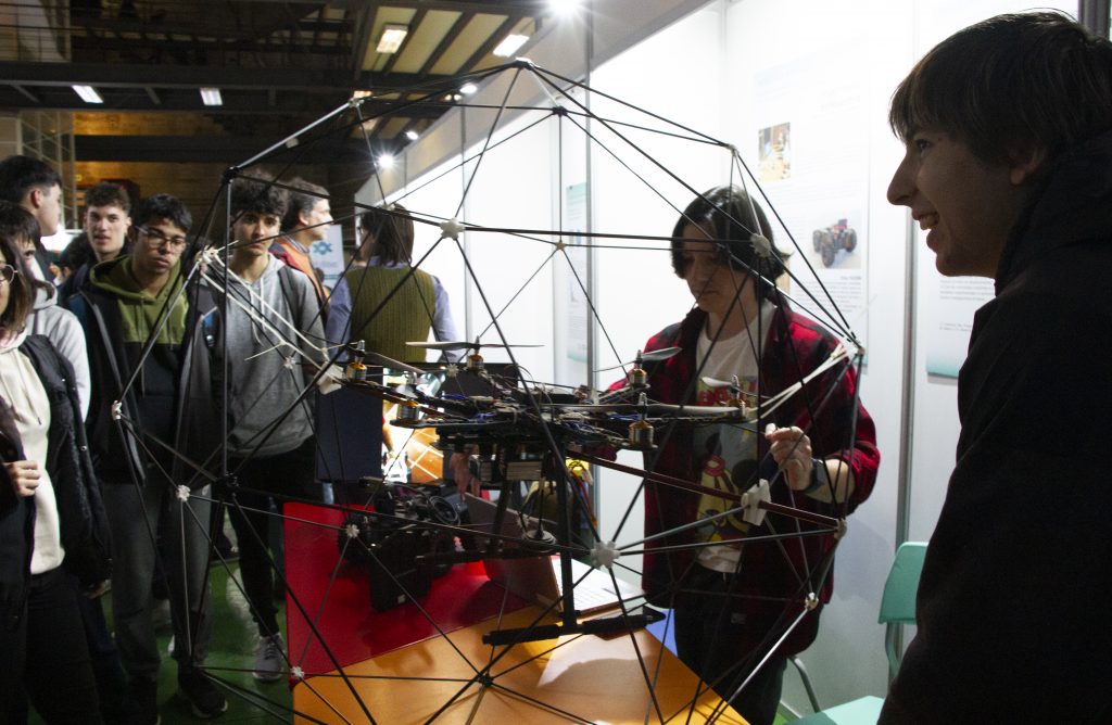 👩‍🔬🔬 Este 14 y 15 de octubre en Montevideo, Rocha, Salto y Tacuarembó se desarrolló «Ingeniería deMuestra» #IdM2022, la feria científico-tecnológica interactiva organizada por la Facultad de Ingeniería y la <a href="/FundRicaldoni/">Fundación Ricaldoni</a> 

🔎 Conocé más: 
udelar.edu.uy/portal/2022/10…