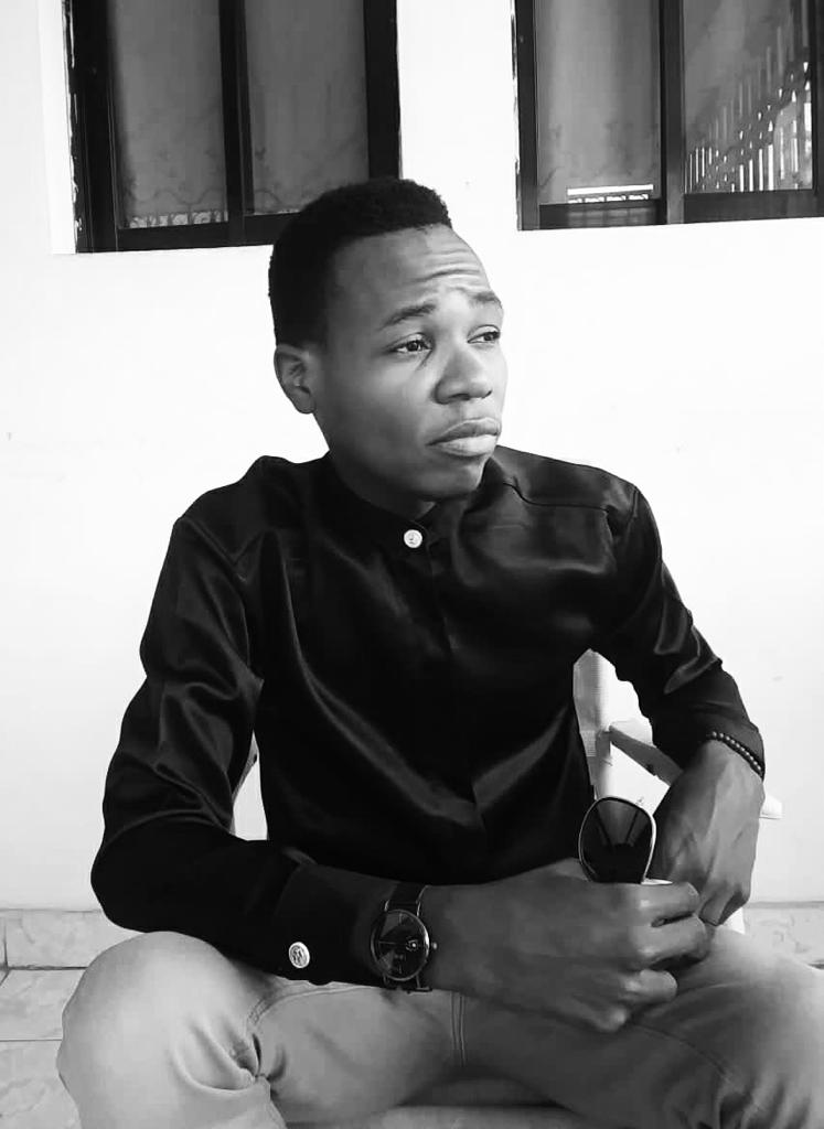 kenson_georges's tweet photo. "La mort de tout homme me diminue, parce que j'appartiens au genre humain ; aussi n'envoie jamais demander pour qui sonne le glas : c'est pour toi qu'il sonne." John Donne
#Legendeneverdie #RIPMikaben #heartbreaking https://t.co/mXoopNDdhv