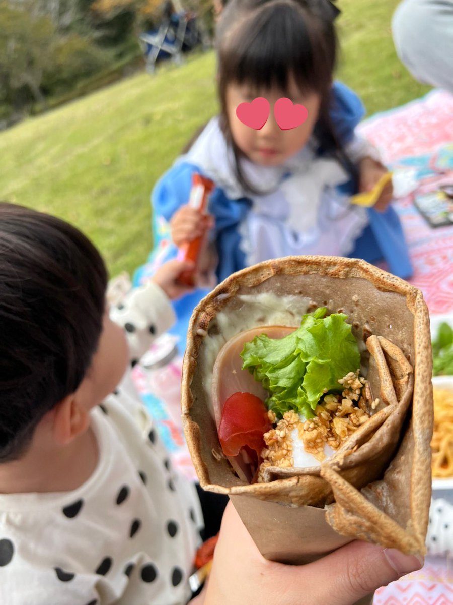 grp503mk's tweet photo. 1日目雑貨村atちび子達連れて楽しみましたよ
ちび子はアリスに変身☺️色んなブースで目がキラキラ(ღ✪v✪)
ちび子の今回お気に入りは水色だったのかな?魔法の杖を持ってご満悦💕
#雑貨村at
#魔法あいてむfafan
#flaver
#茨城県植物園
#村フォト https://t.co/snq17B4r4F
