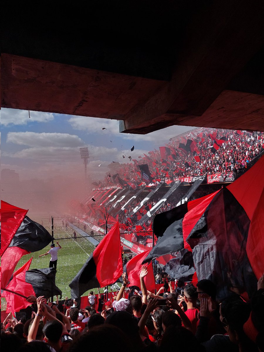 Lionob06's tweet photo. El causal de mi alegría❤️🖤 https://t.co/iv59DFbhno