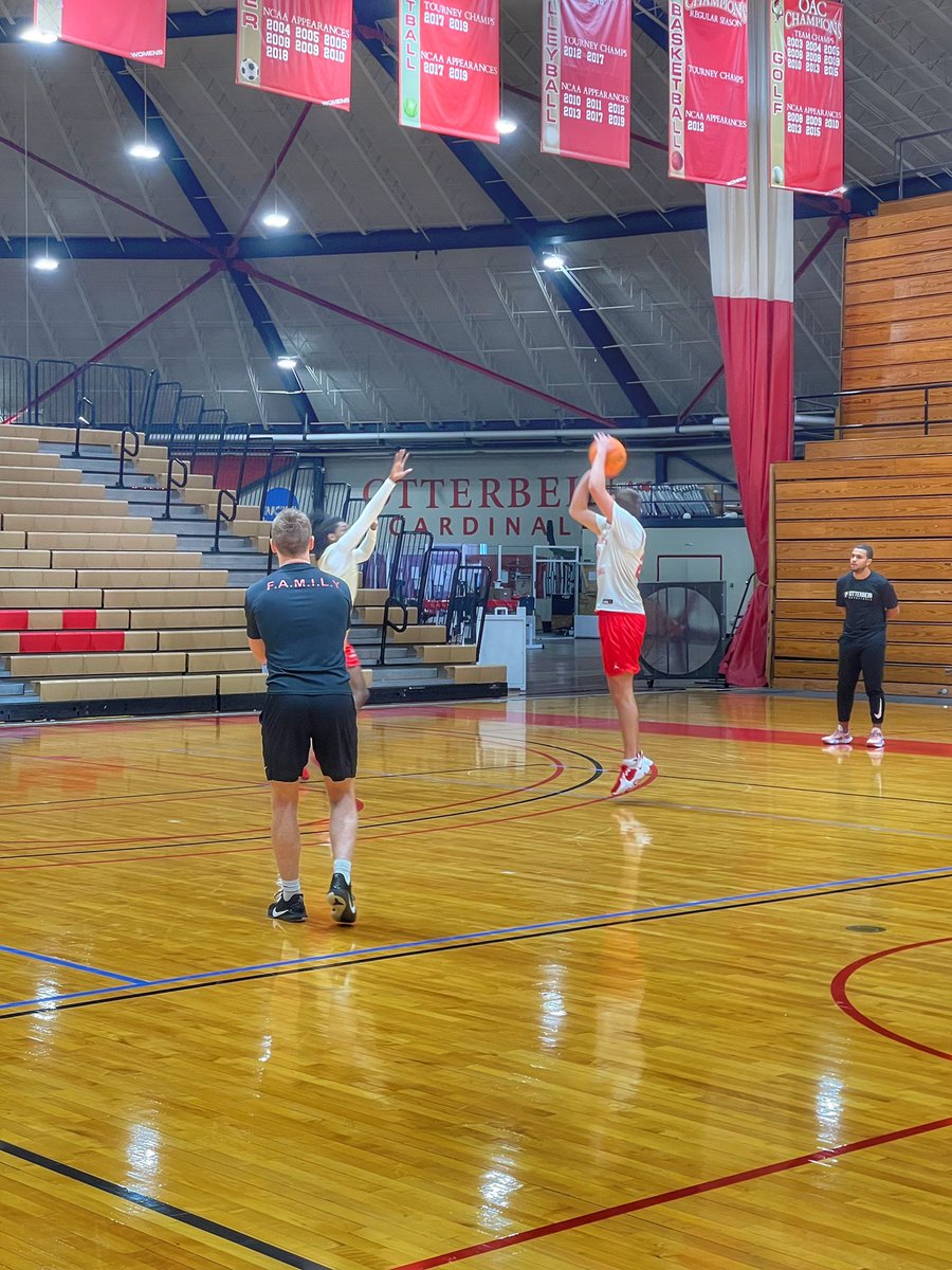 Otterbein_MBB's tweet photo. 🔴⚪️🗣THE SEASON IS HERE‼️

#GoCards🏀📸 https://t.co/IicWHRiAFO