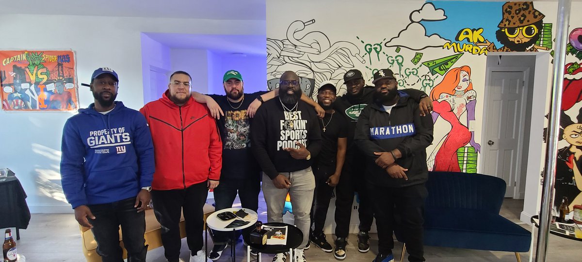 Rodimus_Prime83's tweet photo. Shout-out to @ACaseOnline for hosting a #Jets watch party today.
Food and drinks were on point 😏🤜🏿🤛🏿 @MIPod69
#TGAC https://t.co/MB112LZs05