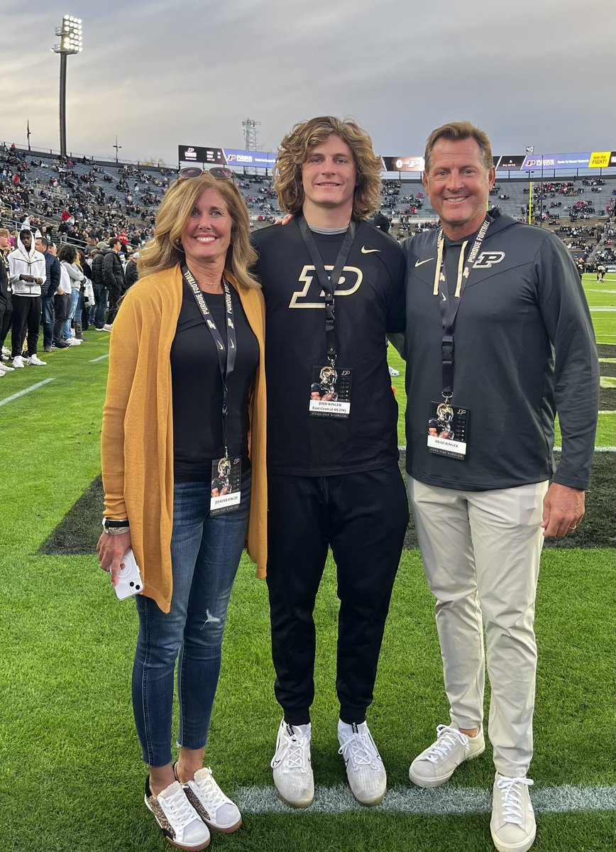 JoshRinger5's tweet photo. Thank you for the invite to visit Purdue for a fun game day. Great to see @EastCentralFB alum @Alex_12Maxwell out there. Congrats @BoilerFootball on the W.#BoilerUp @TMossbrucker @CoachNatePurdue @coachdavidelson @MickWalker247 @JeffBrohm @AllenTrieu @IndianaPreps @Bryan_Ault https://t.co/YBakxqfy5P