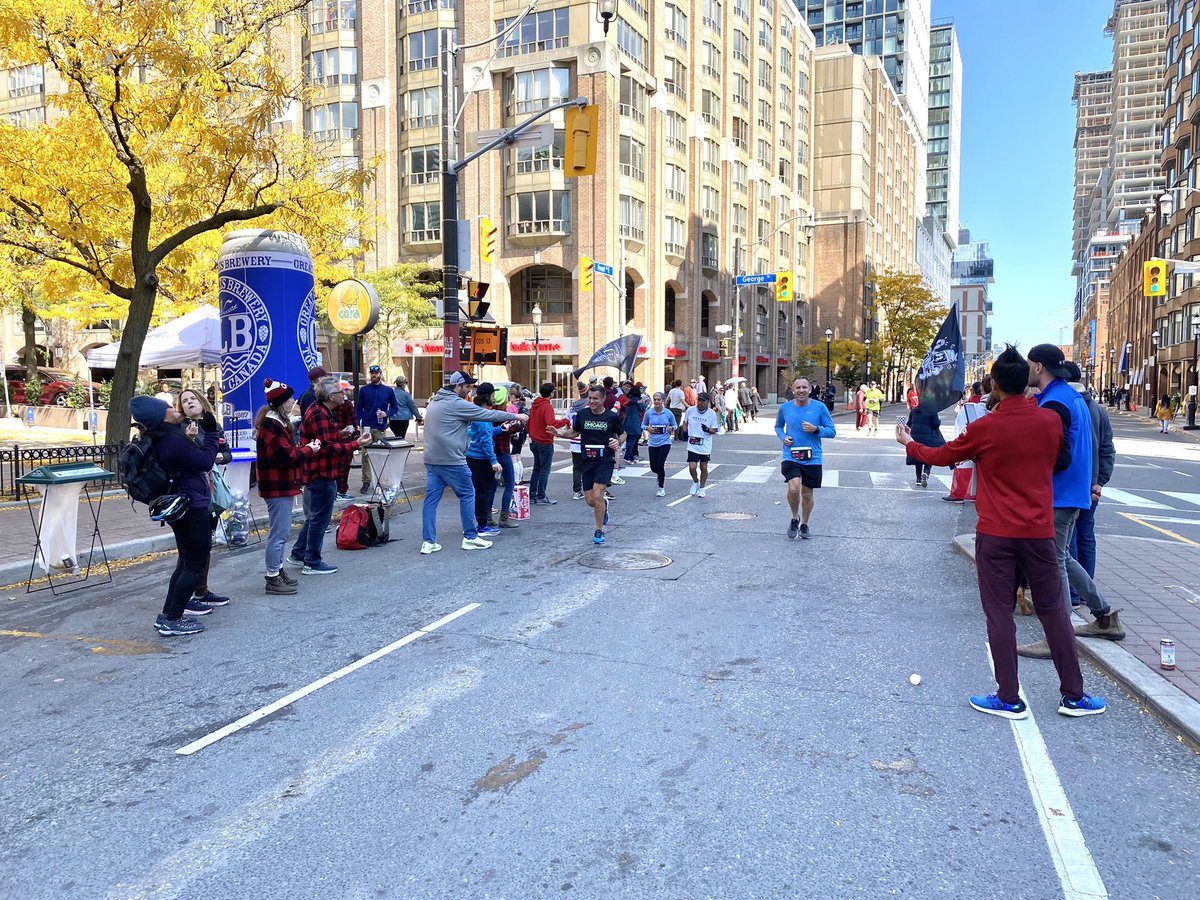ShaneD75's tweet photo. I’ve felt disconnected from our run community as I’ve been sidelined with injuries. That all changed today thx to my awesome @RunTOBeer crew &amp; the runners/spectators at the TCS #Toronto Waterfront Marathon! It reminded me of why I ❤️ running! 
Congrats to everyone that raced! 👏🏻 https://t.co/HyCj80Mat2