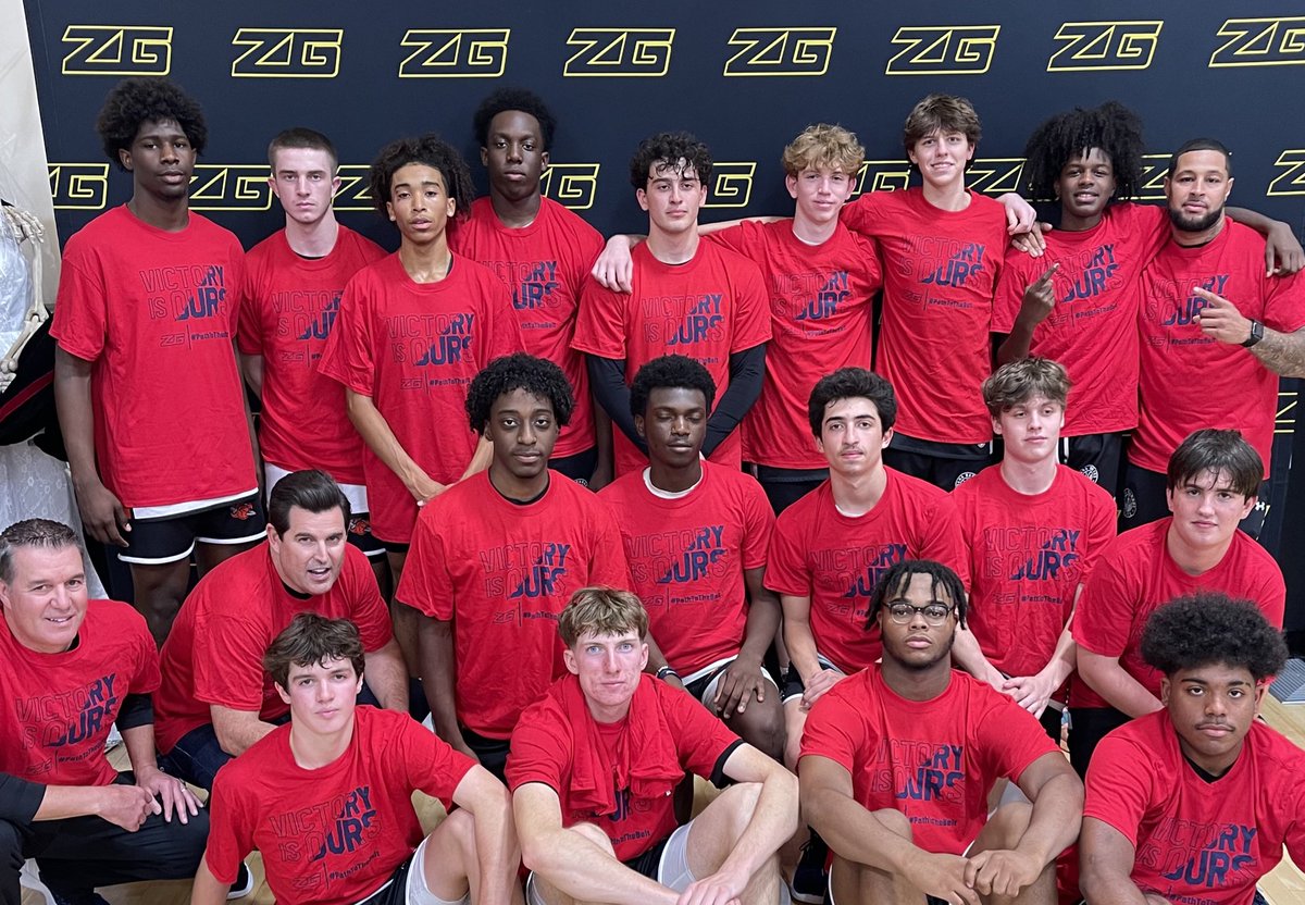 zg_newengland's tweet photo. Clean sweep ๐งน from the boys of Dana Barros Elite - Travis! โ๏ธteams taking the Co- Boys Varsity National title โ๏ธ
@danabarrosbball | #ZGFallBrawl https://t.co/5w2uphLWtH