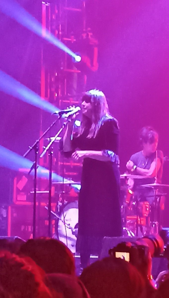 miguelaraos's tweet photo. Comienza el poder gatuno #ROADTOPRIMAVERASOUND #catpower https://t.co/DVSYRUIG2N