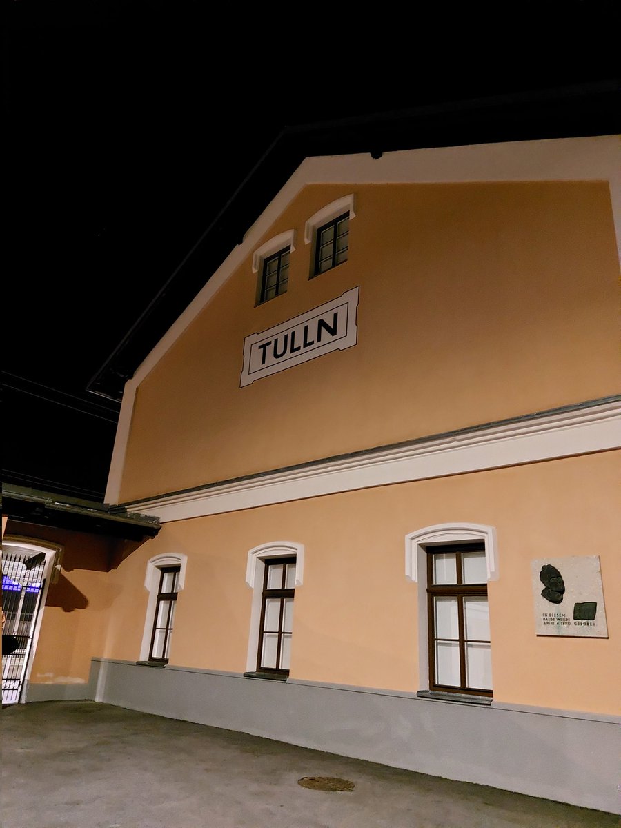 AlexandraEbner3's tweet photo. Es ist wieder Rübenzeit 😍 

#triebfahrzeugführerinausleidenschaft #traindriver #vorneistwowirsind #öbb #tulln #linz https://t.co/Wu61P4pL8w